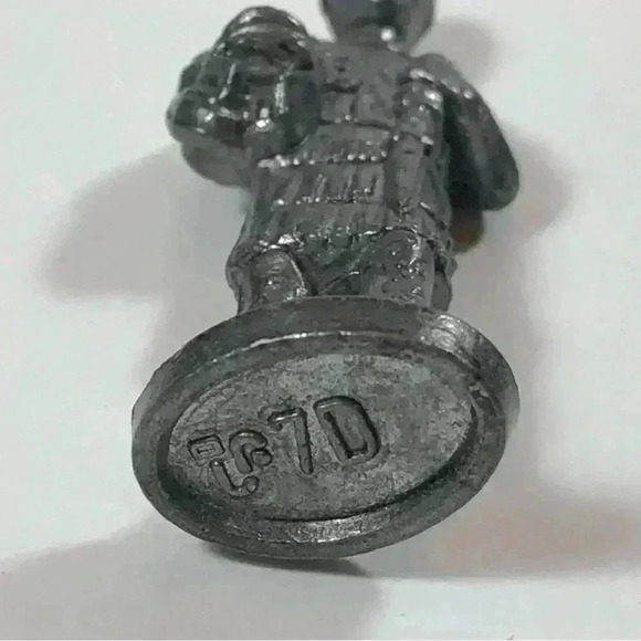 Tiny replica Roman  military figurines circa 50 AD. 1/4” tall, zinc alloy - Picture 10 of 14